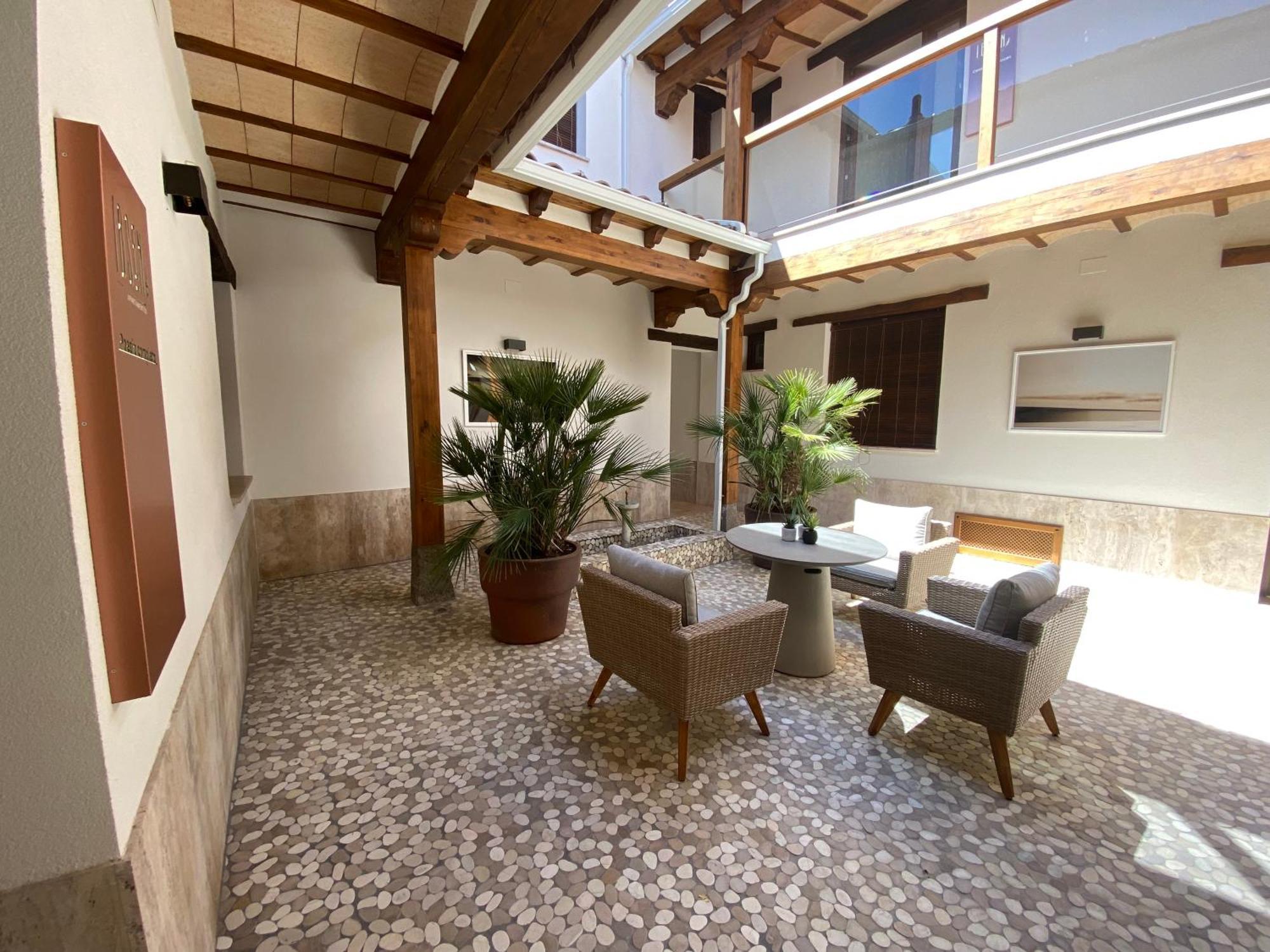 Ibsen Almagro Apartment ภายนอก รูปภาพ