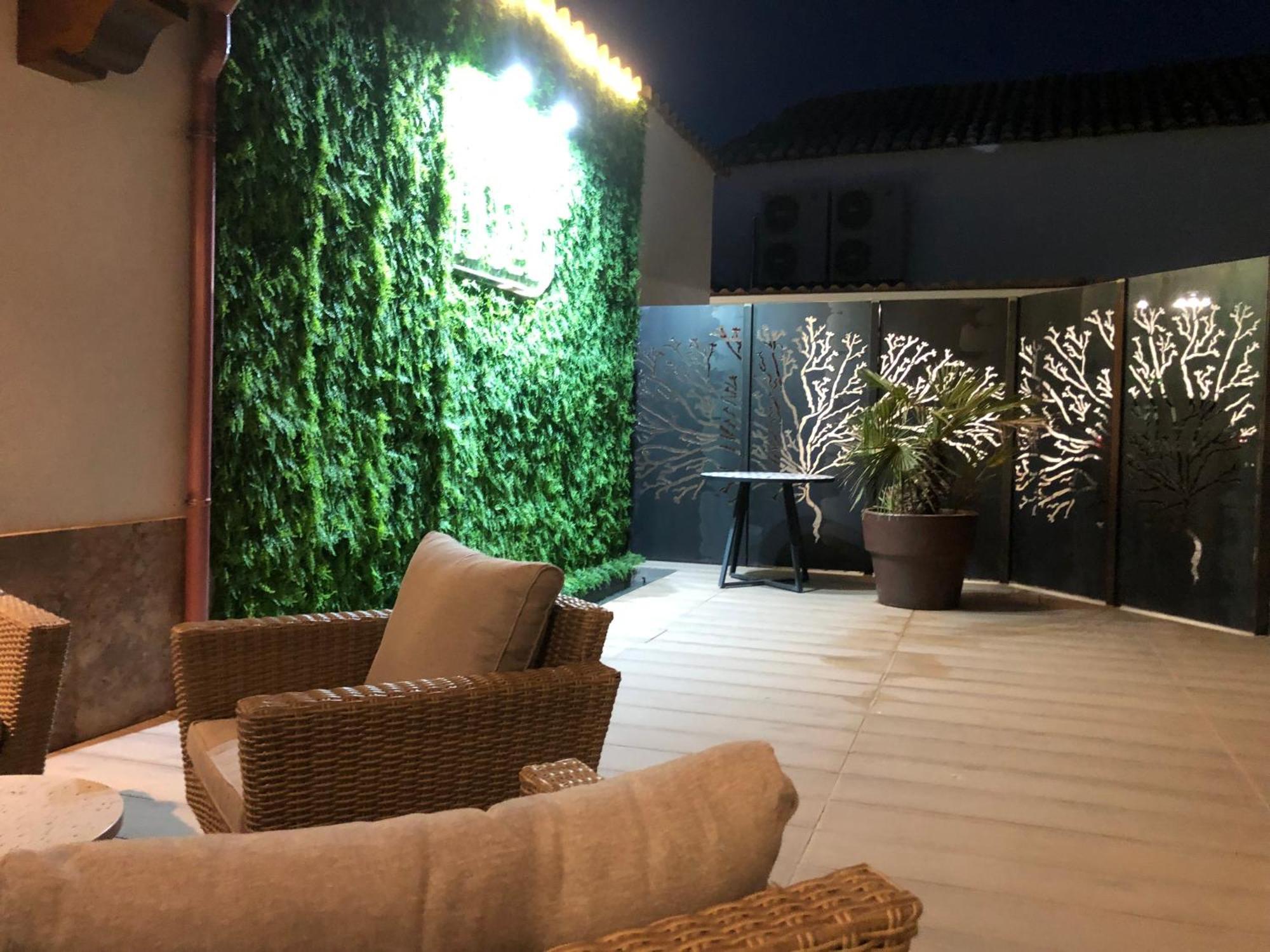 Ibsen Almagro Apartment ภายนอก รูปภาพ