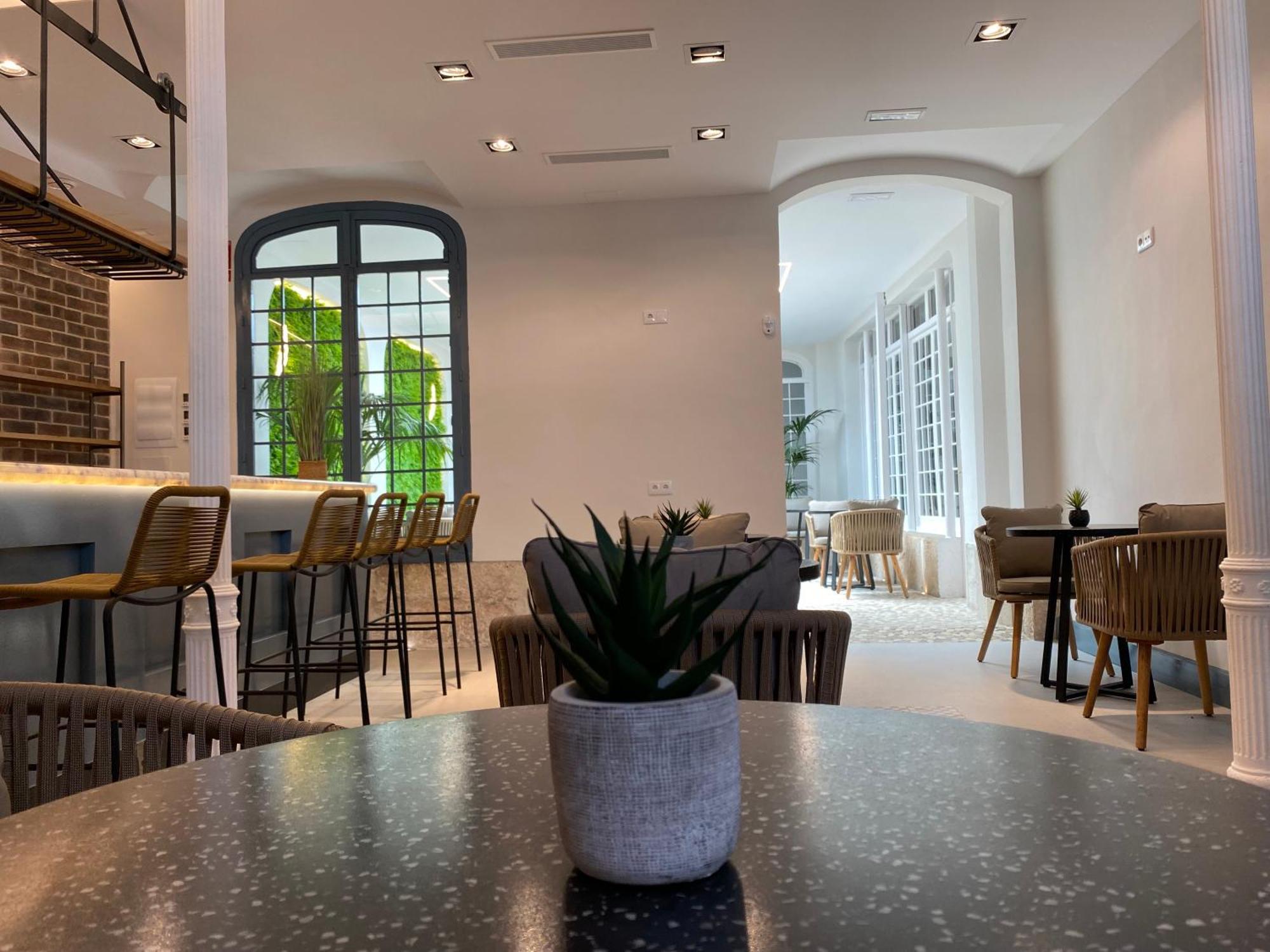 Ibsen Almagro Apartment ภายนอก รูปภาพ